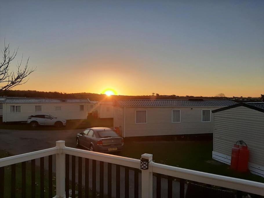Bude Coastal Lodge Bagian luar foto